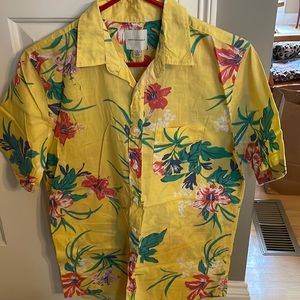 American Eagle Short sleeve shirt